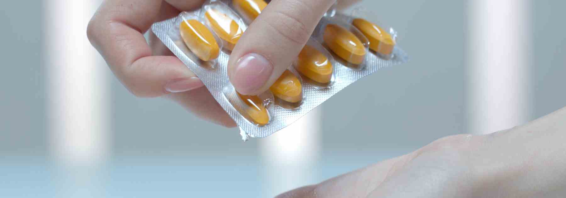 how long does it take to recover from a vitamin B12 deficiency? 